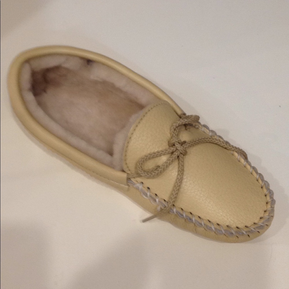 Footskins 100% Deerskin Shearling Lined Moccasin